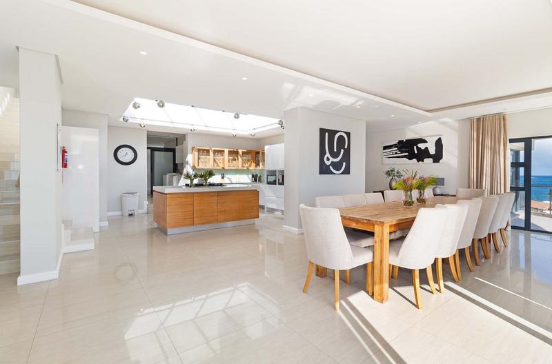 7 Bedroom Property for Sale in Llandudno Western Cape
